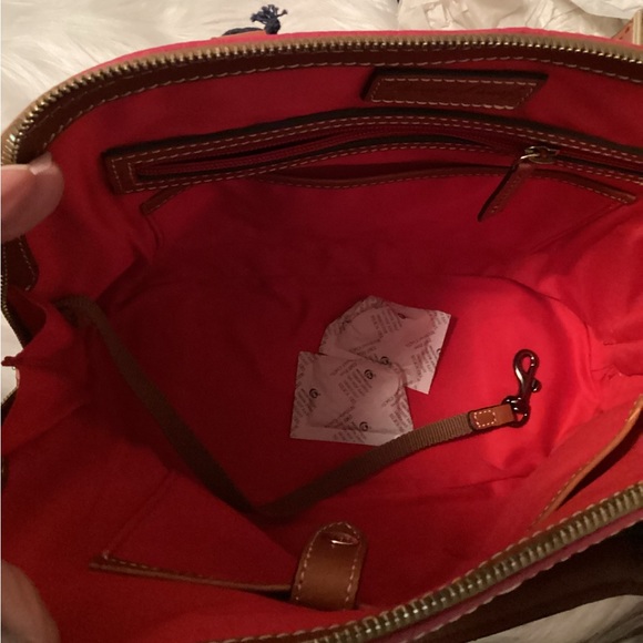 NWT Dooney & Bourke Satchel Strawberry - Picture 4 of 5